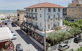 Hotel Villa Dei Gerani Rimini
